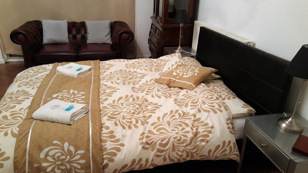 Oyo Guest House Ellipse Whetstone Szoba fotó