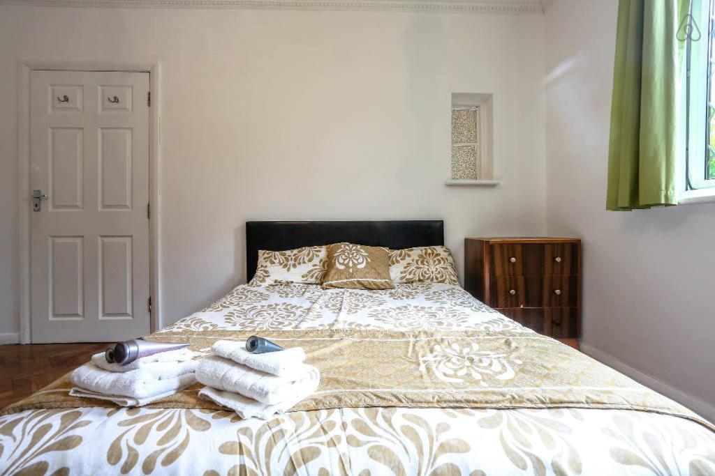Oyo Guest House Ellipse Whetstone Kültér fotó
