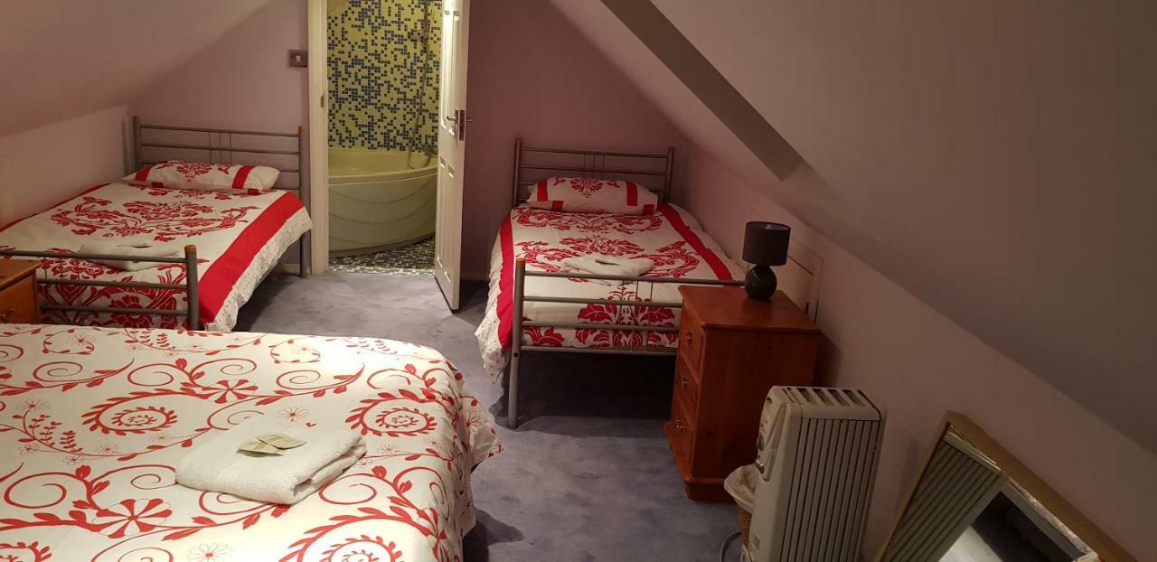 Oyo Guest House Ellipse Whetstone Kültér fotó